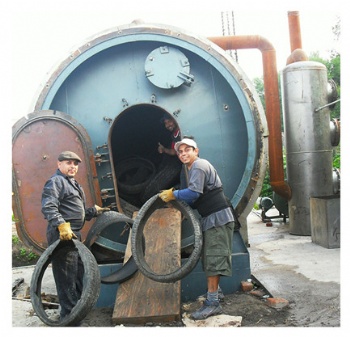 5T 10T Waste Tyre To Fuel Oil Pyrolysis Plant